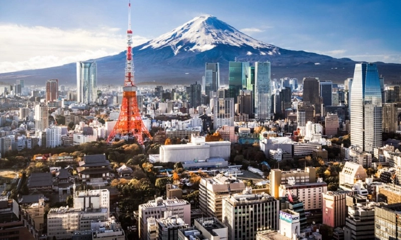 Nhật Bản: Núi Phú Sĩ đón tuyết đầu mùa muộn kỷ lục