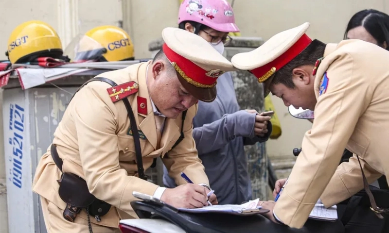 Tăng mức phạt nhiều vi phạm đường bộ