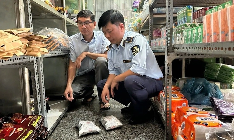 Chuyển hồ sơ vụ buôn bán cà phê giả ở Gia Lai sang công an điều tra