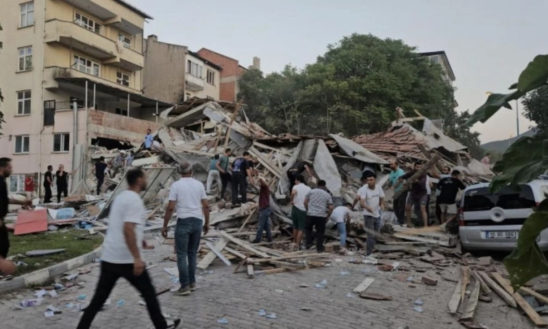 Động đất 6,1 độ Richter làm rung chuyển Thổ Nhĩ Kỳ