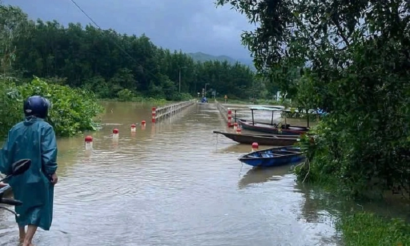 Ngày 28/10: Lũ trên sông Vu Gia-Thu Bồn đạt đỉnh, mưa lớn tiếp diễn