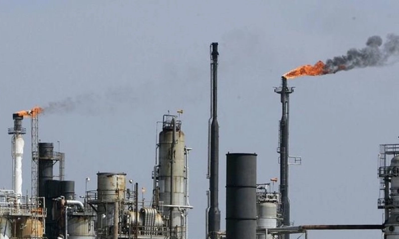 OPEC xem xét tăng sản lượng