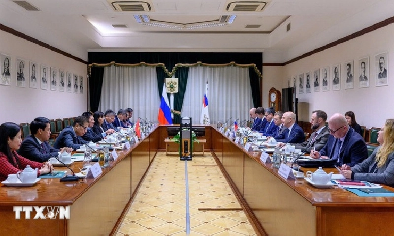 Phó Thủ tướng Hồ Đức Phớc thăm Nga, thúc đẩy hợp tác về thị trường tài sản mã hóa