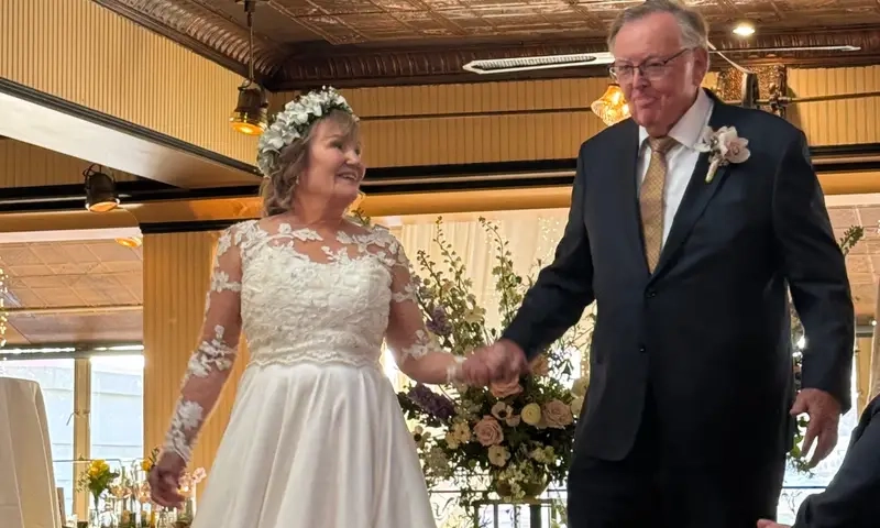 Tình yêu không tuổi: Người phụ nữ Mỹ kết hôn lần đầu ở tuổi 76