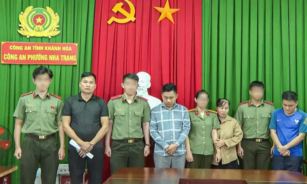 Giả mạo sàn quốc tế, nhóm lừa đảo 5 người thu hàng trăm triệu đồng