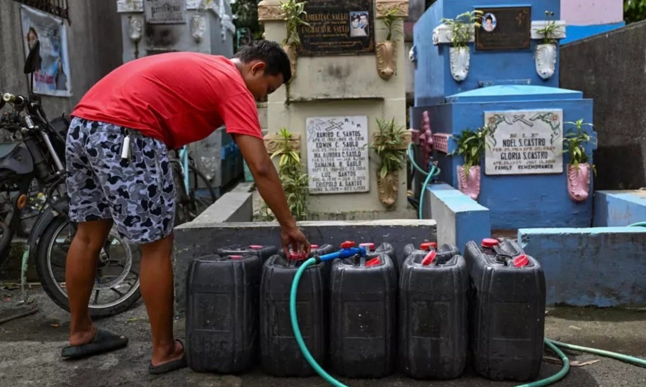 6.000 người nghèo Manila sống tạm tại nghĩa trang vì thiếu nhà ở