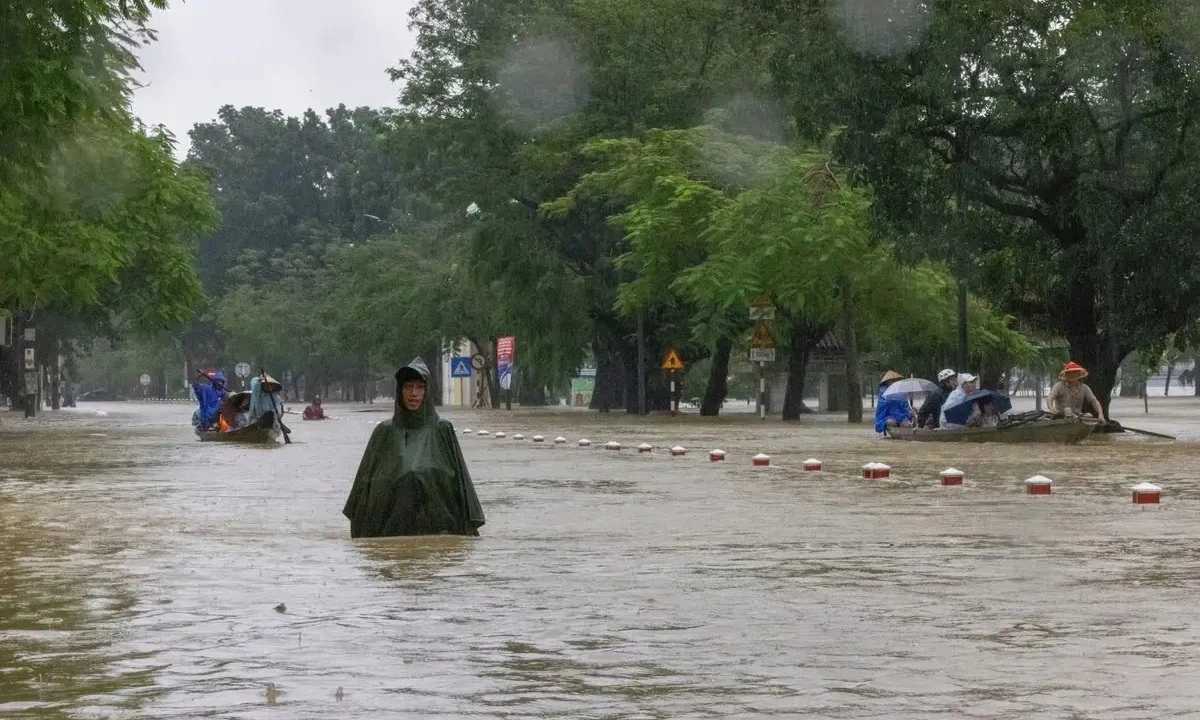 Miền Bắc chuyển lạnh, miền Trung mưa rất to