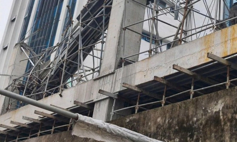 Hải Phòng: Sập giàn giáo công trình, 2 người tử vong