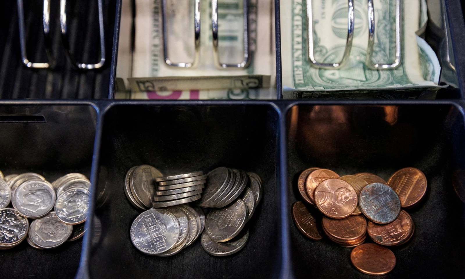 Các nhà bán lẻ Mỹ thiệt hại nặng do đồng 1 xu bị ‘khai tử’