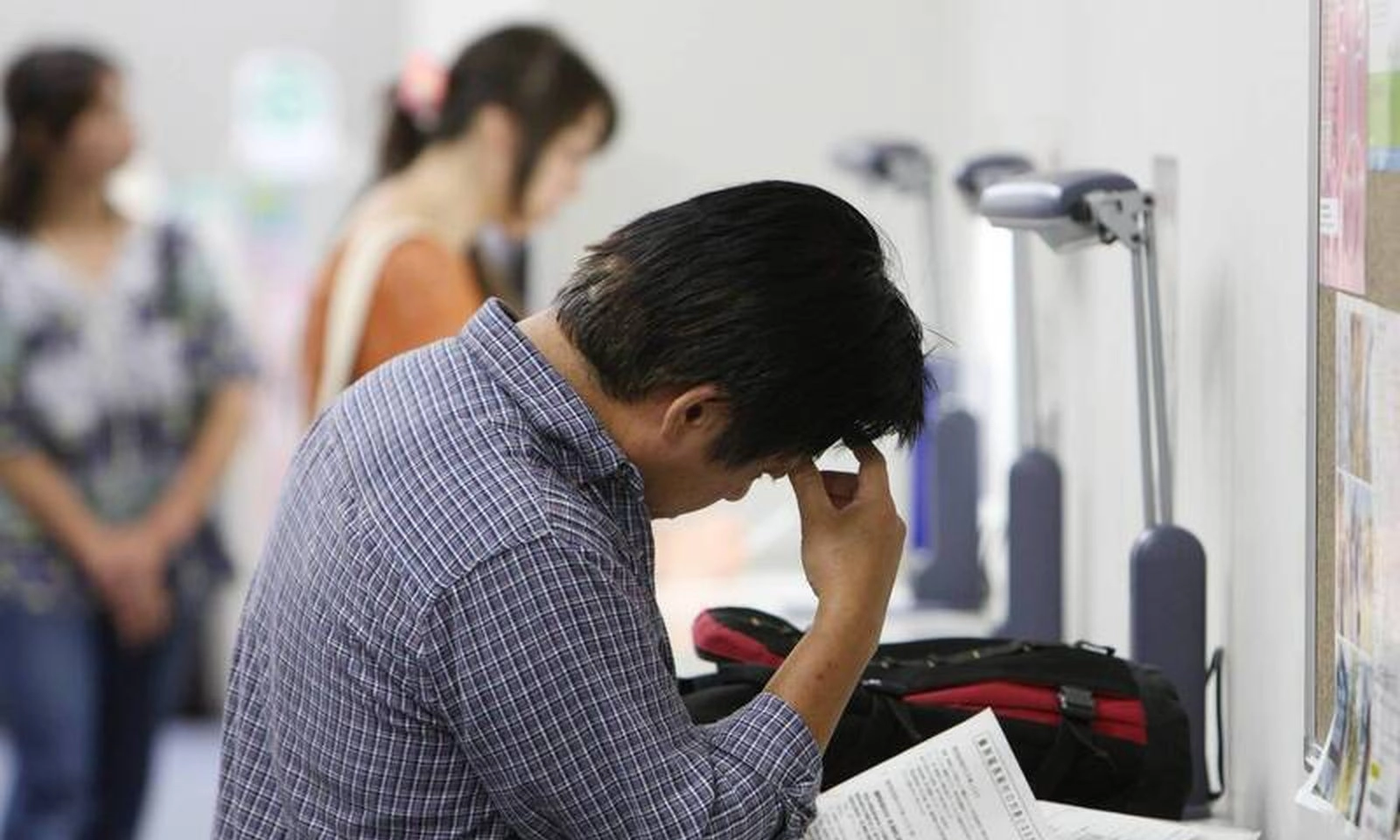 Cụ ông mất sạch 5 tỷ sau cú nhấp chuột vào quảng cáo đầu tư