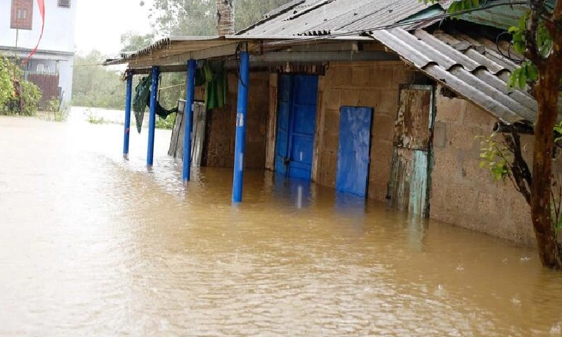 Huế: 15 người thiệt mạng, hơn 10.000 ngôi nhà ngập trong đợt lũ lịch sử