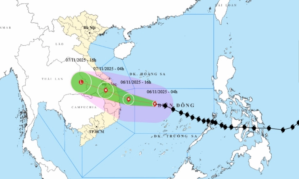 Bão số 13 giật cấp 17, tiến gần bờ biển miền Trung