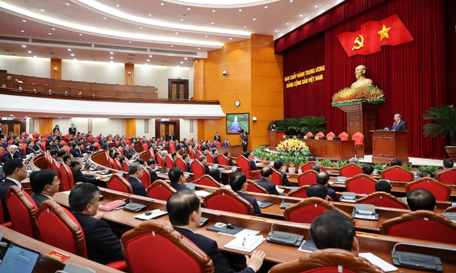 Thống nhất nhân sự giới thiệu tham gia Bộ Chính trị, Ban Bí thư khóa XIV