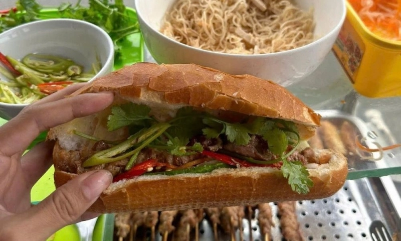 TPHCM xác định vi khuẩn Salmonella gây vụ ngộ độc bánh mì 