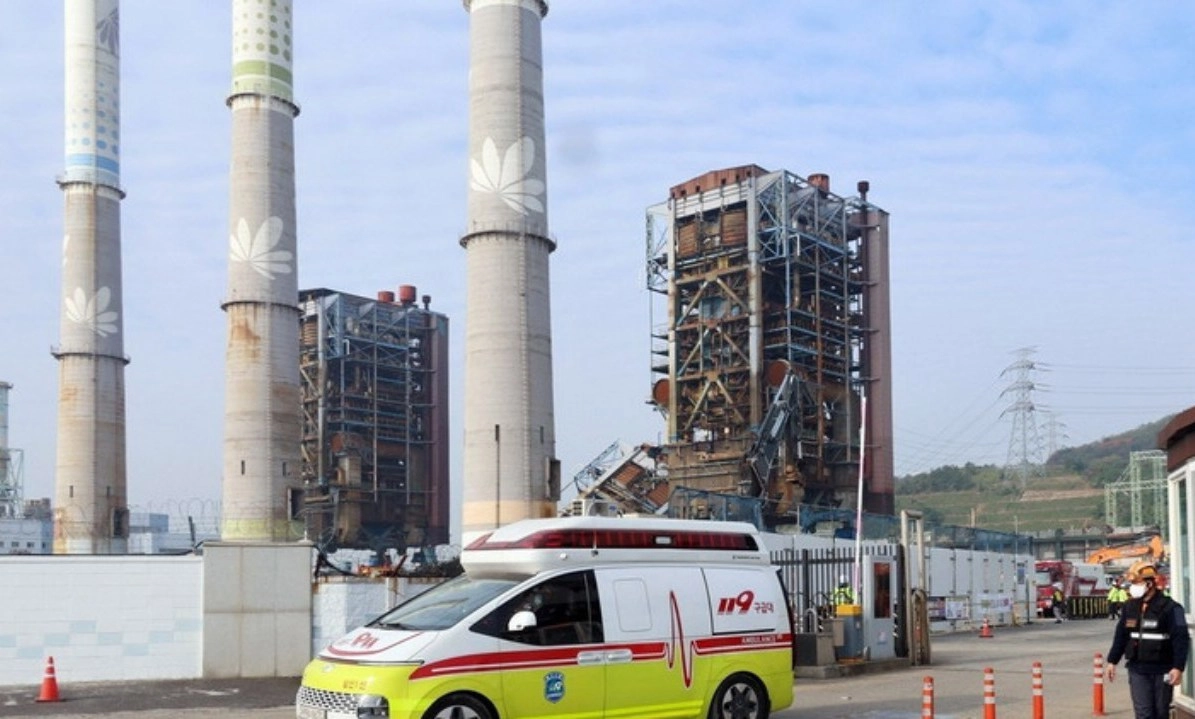 Vụ sập tháp lò hơi 60m ở Hàn Quốc: Phát hiện thêm 2 thi thể