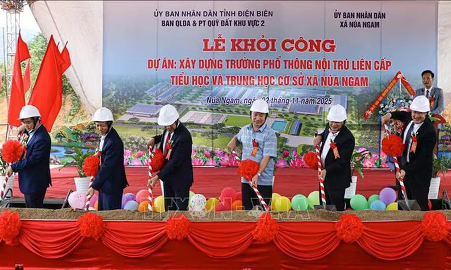 17 tỉnh, thành khởi công 72 trường nội trú liên cấp ở vùng biên giới