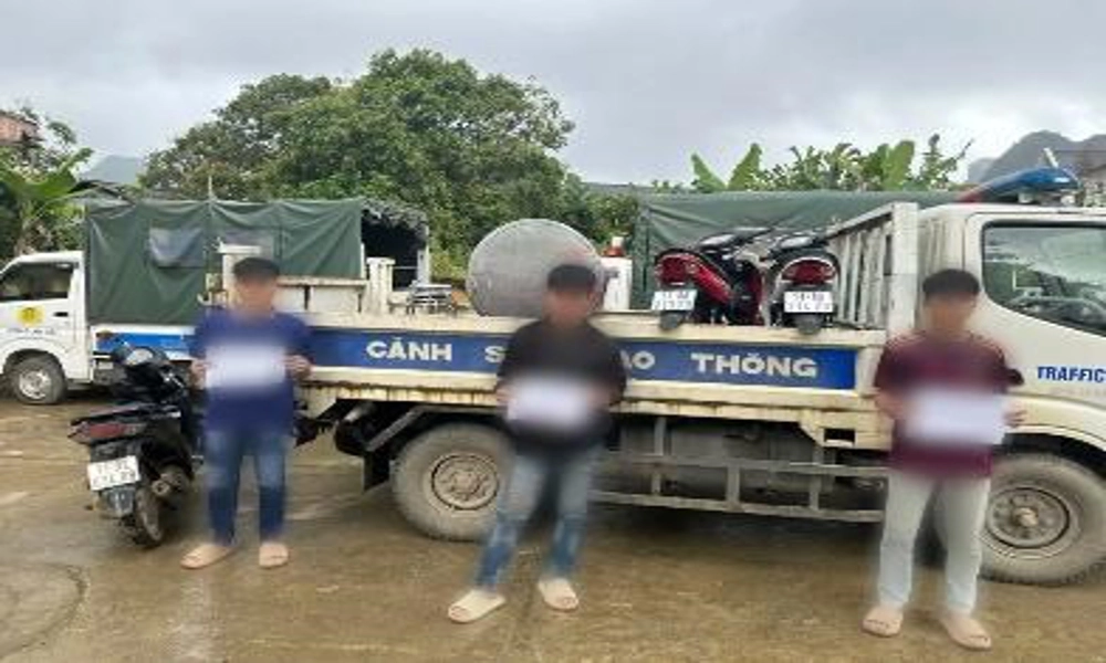 Phụ huynh bị phạt gần 50 triệu vì để con chưa đủ tuổi lái xe máy