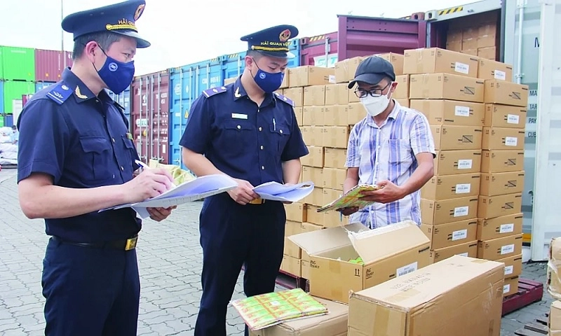 Hải quan siết chặt biên giới trước nguy cơ buôn lậu vàng, ngoại tệ và ma túy gia tăng