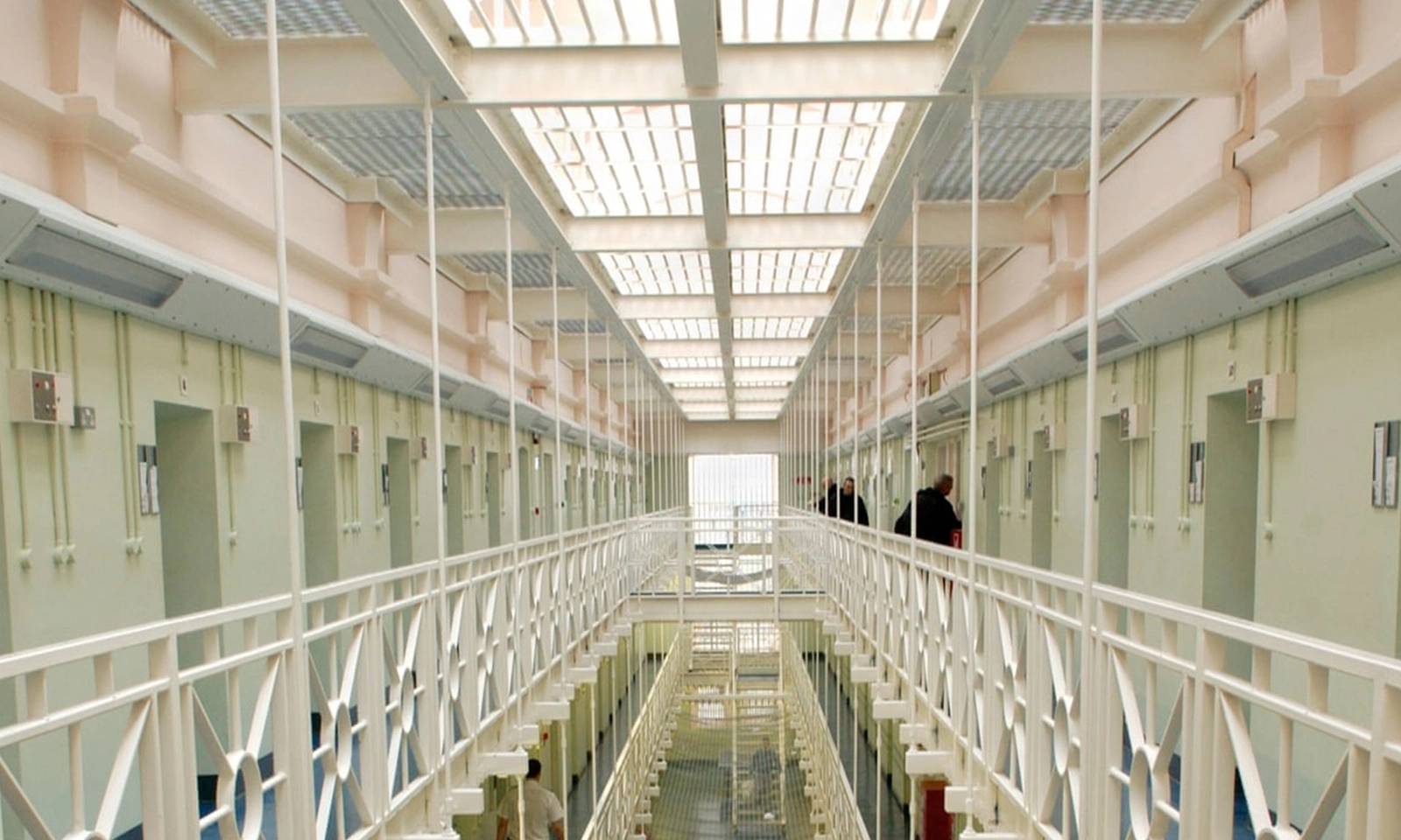 Hơn 90 tù nhân tại Anh và xứ Wales được thả nhầm trong vòng 6 tháng