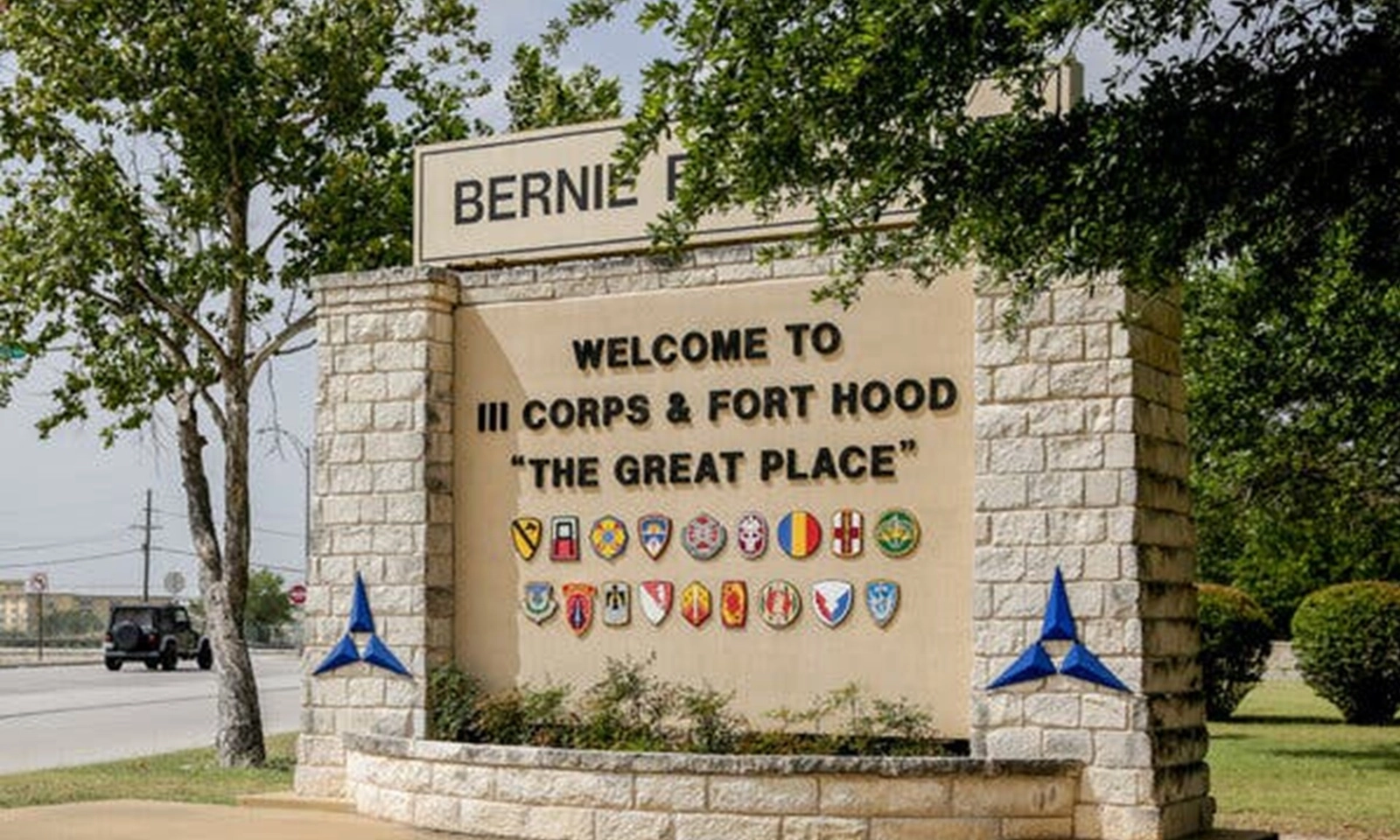 Bác sĩ phụ khoa của quân đội Mỹ bí mật quay phim bệnh nhân khi khám bệnh