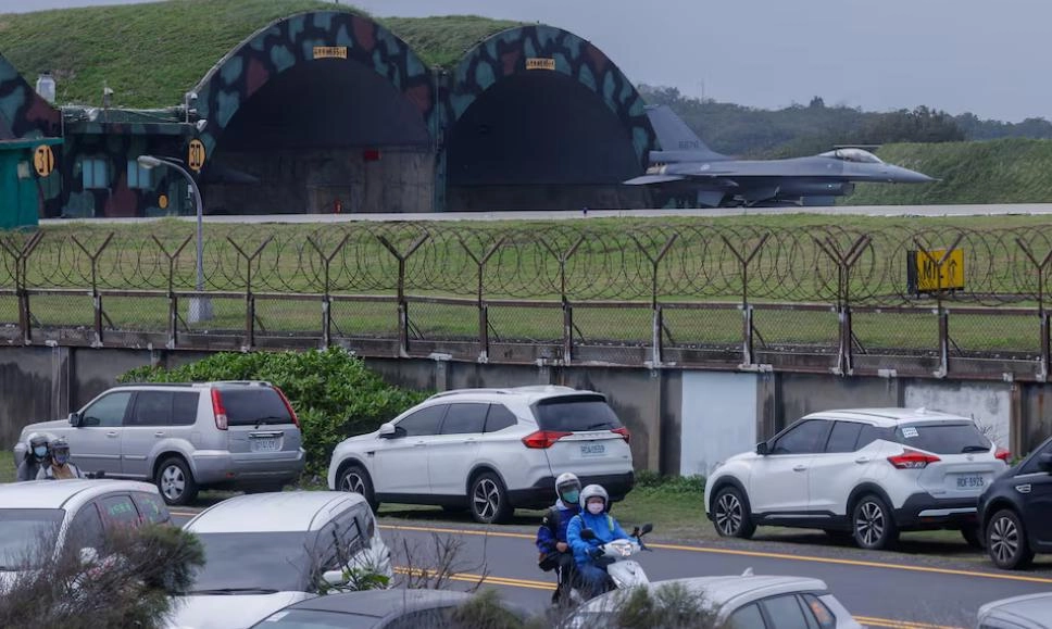 Mỹ phê duyệt bán 330 triệu USD linh kiện máy bay quân sự cho Đài Loan