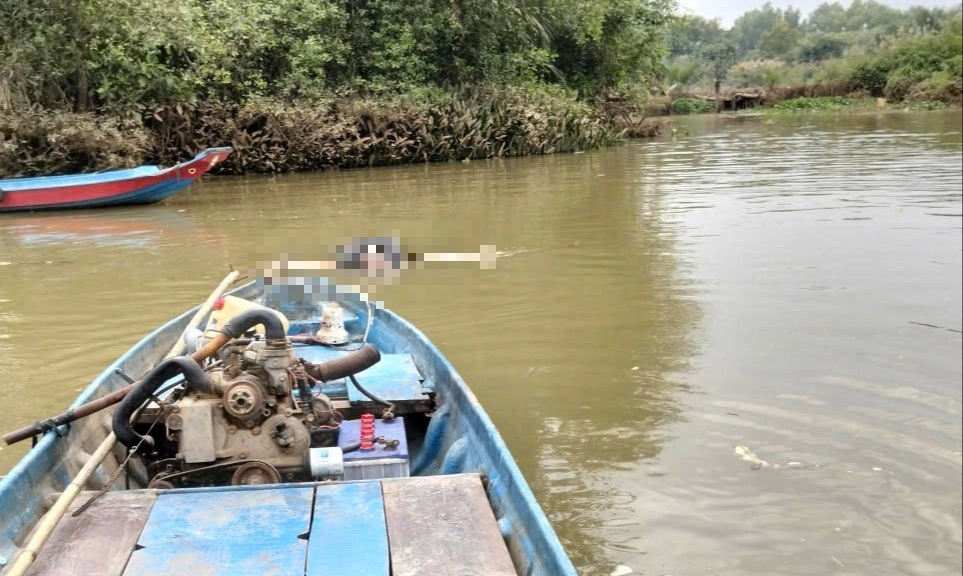 Phát hiện thi thể bé gái 14 tuổi nhảy cầu Hóa An