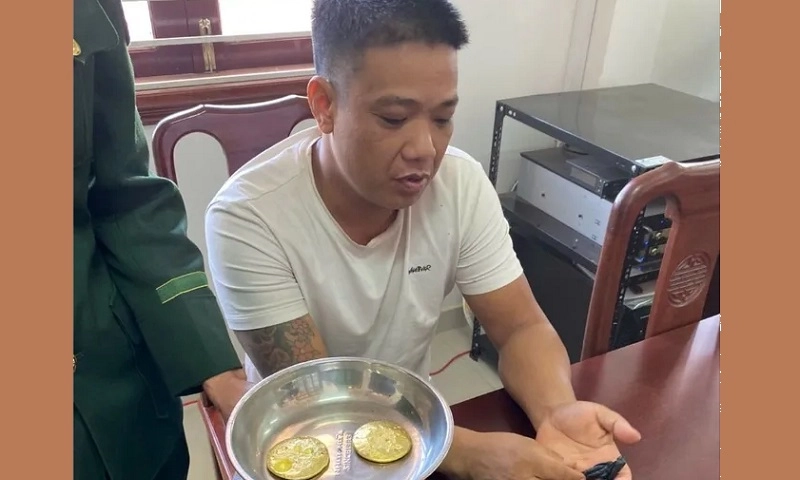 Đà Nẵng: Khởi tố tài xế cất giấu hơn 400 gram vàng khi nhập khẩu