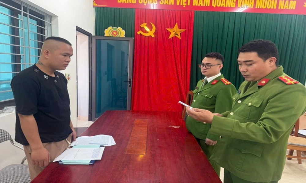 Mâu thuẫn “bảo kê máy gặt”, cháu mang dao chém chú