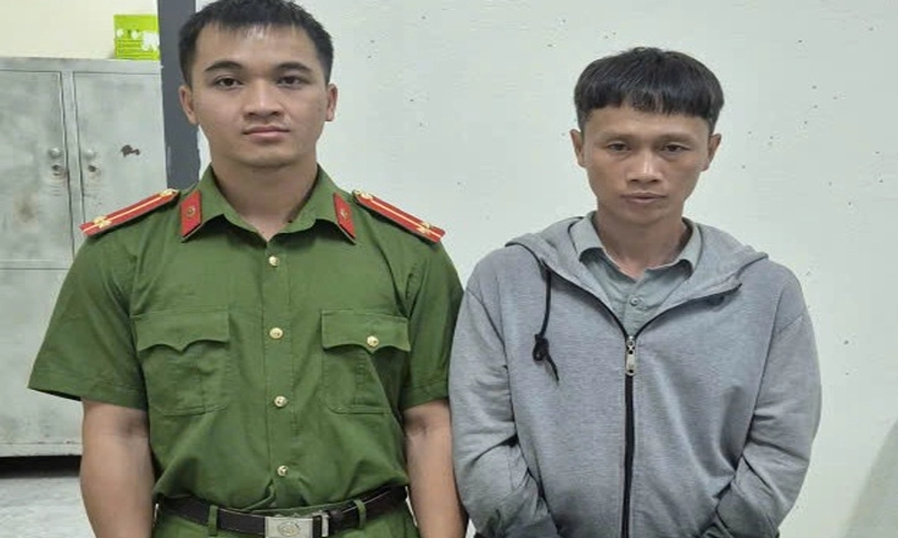 Nghi phạm đâm người ra đầu thú sau hai ngày bỏ trốn