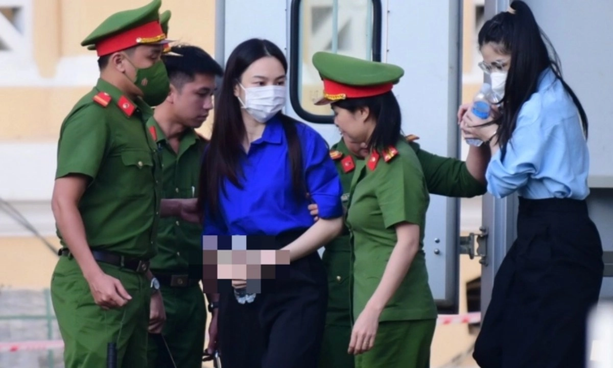 Sáng nay hoa hậu Thùy Tiên, Quang Linh, Hằng Du Mục ra tòa