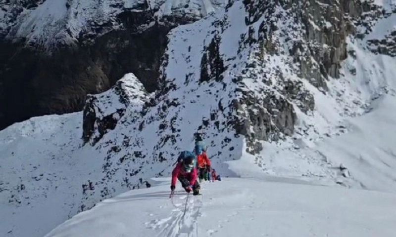 Bão tuyết dữ dội tại Chile khiến 5 du khách thiệt mạng