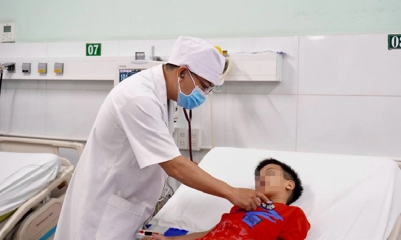 Bé trai 6 tuổi ở Đồng Nai qua cơn nguy kịch sau khi bị điện giật