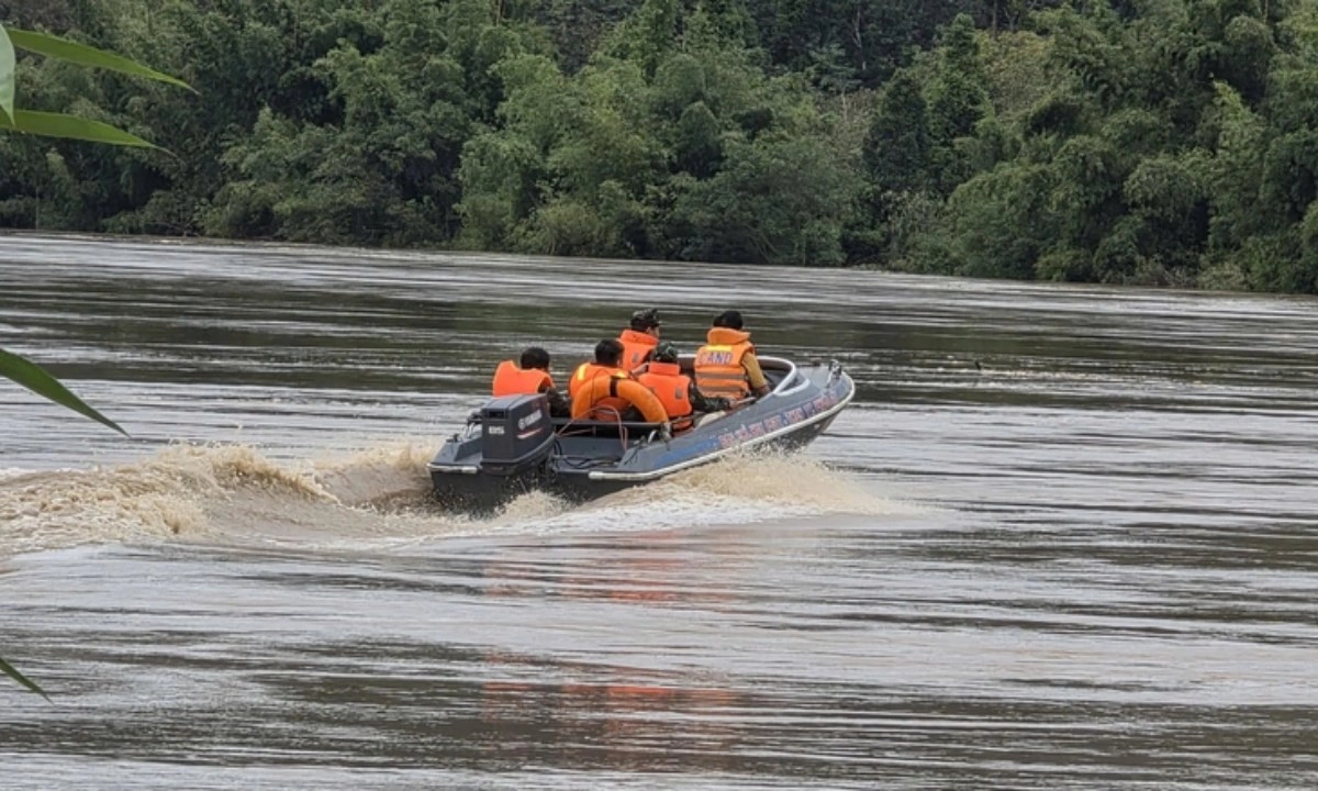 Lâm Đồng chạy đua với lũ xả thủy điện, hàng ngàn người dân sơ tán