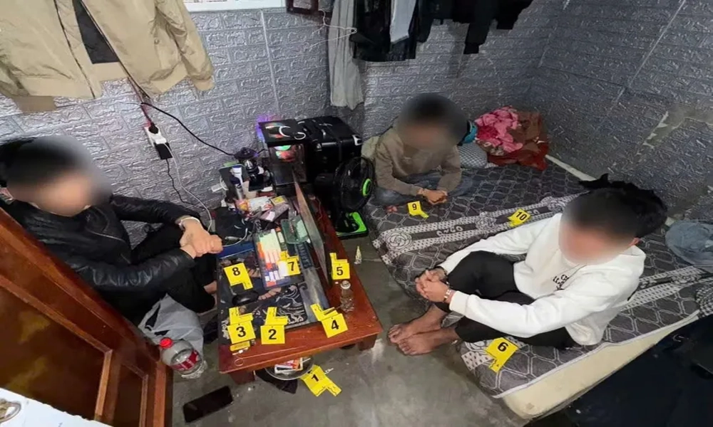 Phát hiện căn phòng chứa ma túy, ba người bị tạm giữ