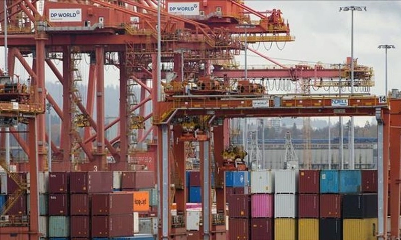 Mỹ tạm hoãn áp mức thuế mới với hàng nhập khẩu từ Canada