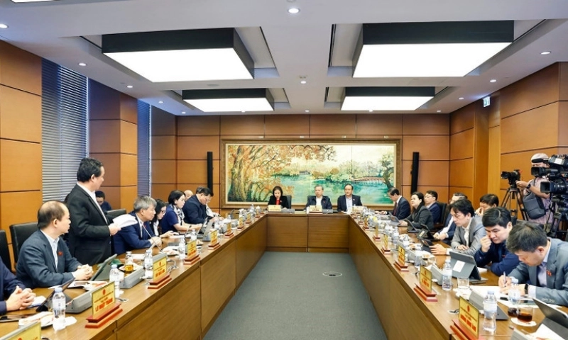 Quốc hội xem xét nguồn vốn trên 125.000 tỷ cho chương trình sức khỏe, dân số