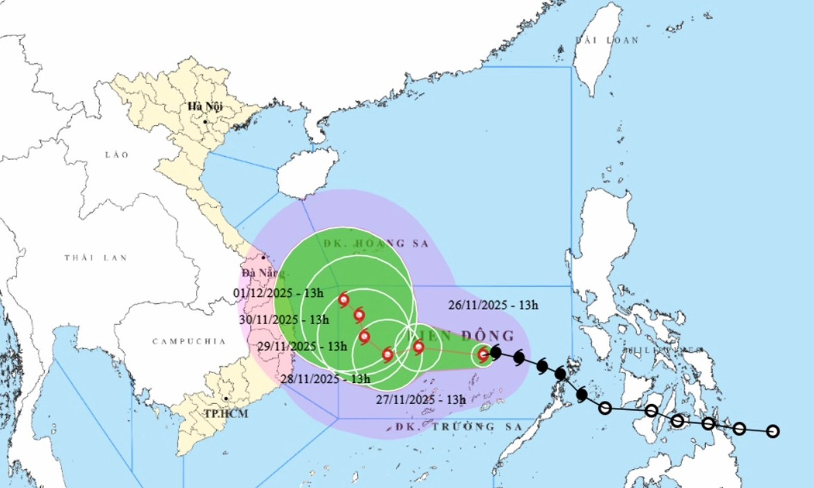 Cảnh báo: 3 kịch bản di chuyển của bão số 15