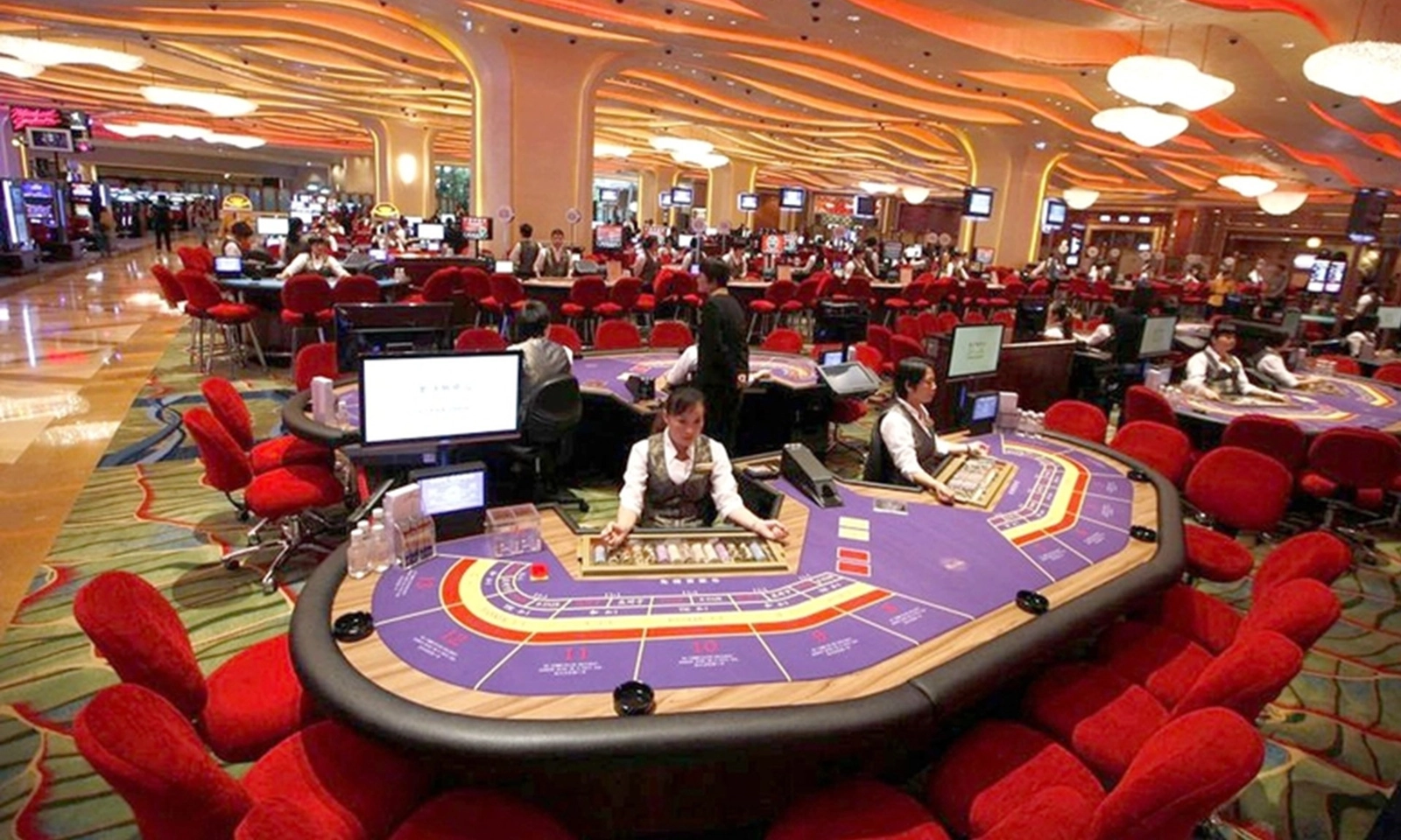 Cho phép người Việt Nam đủ điều kiện vào chơi casino tại Phú Quốc, Hồ Tràm và Vân Đồn