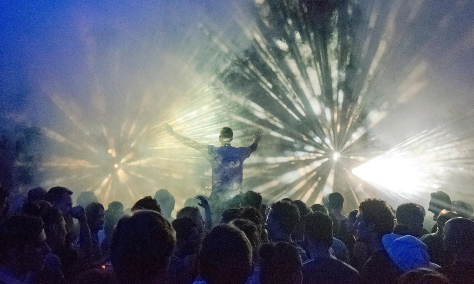 Trở thành ca sĩ nổi tiếng làm tăng nguy cơ tử vong sớm