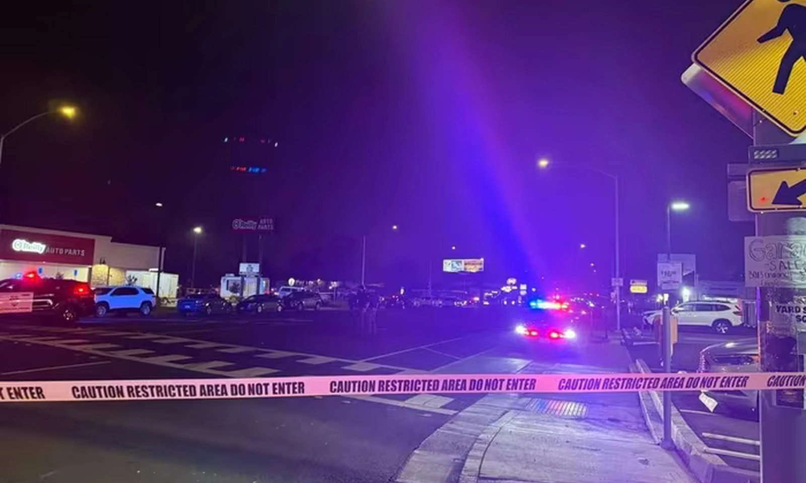 Xả súng tại buổi tụ họp gia đình ở California: 4 người chết, 10 người bị thương