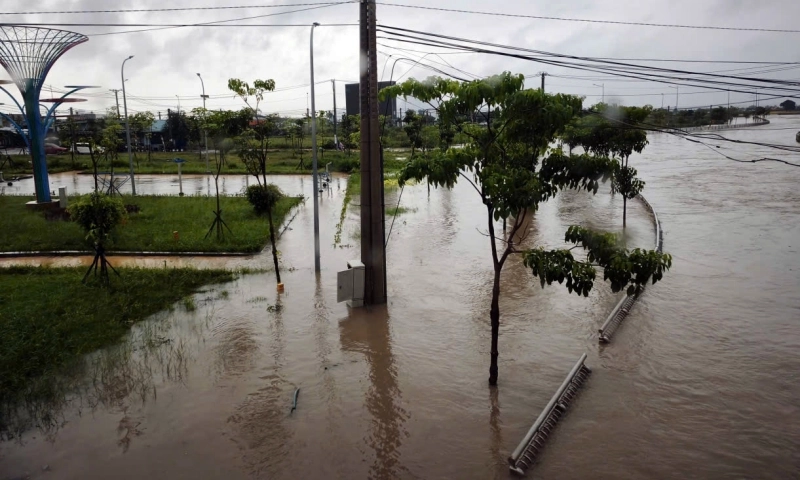 Lâm Đồng: Mưa lớn, hồ Sông Quao xả lũ gây ngập diện rộng
