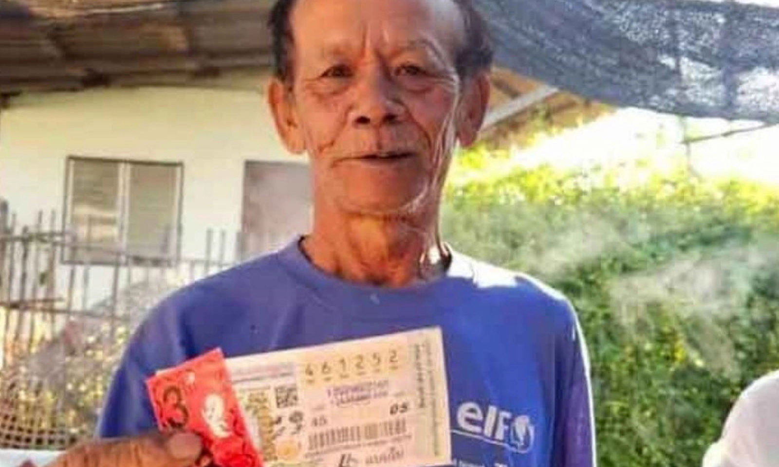 Cụ ông trúng 14,8 tỷ, họ hàng kéo đến giành chăm sóc