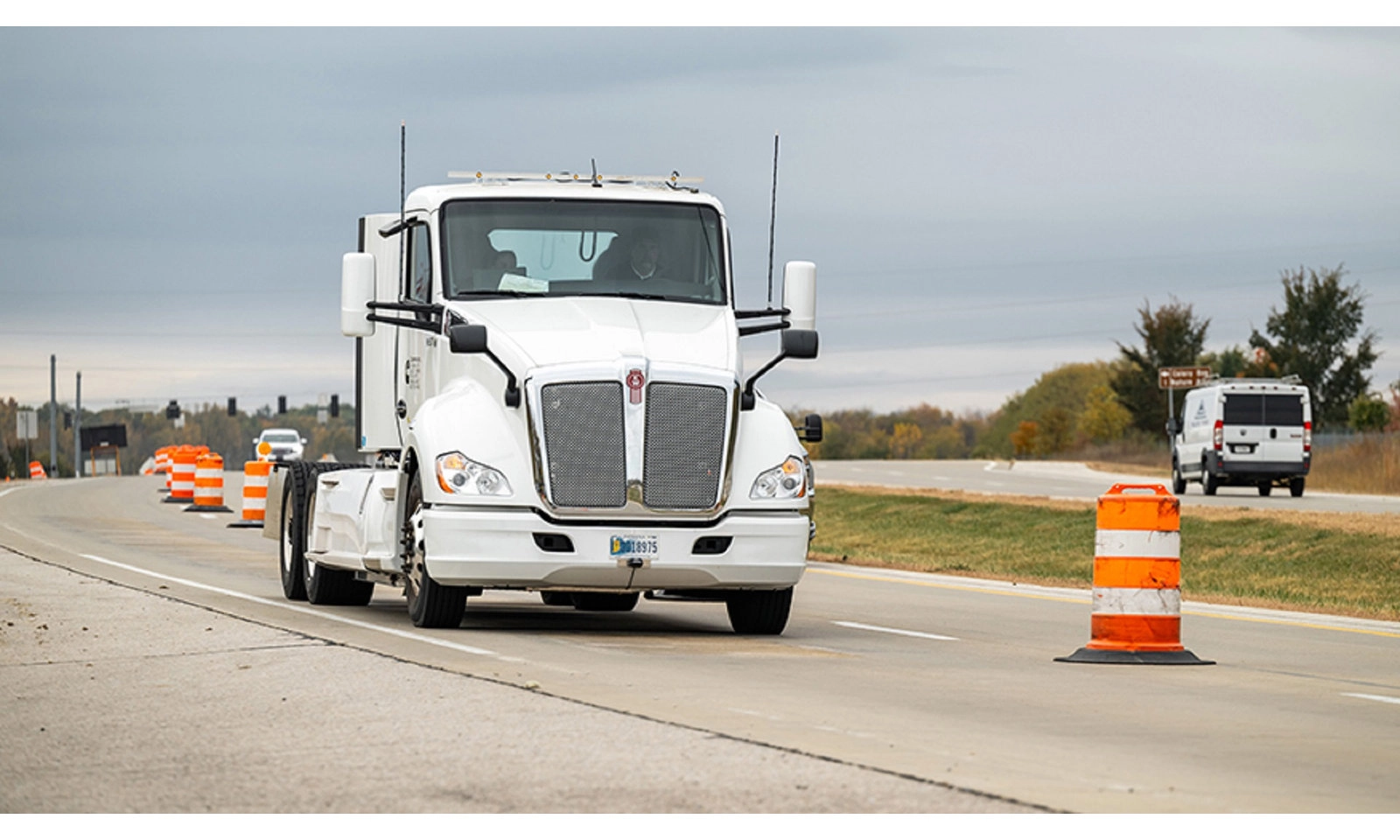 Công nghệ sạc không dây cho xe tải khi đang chạy