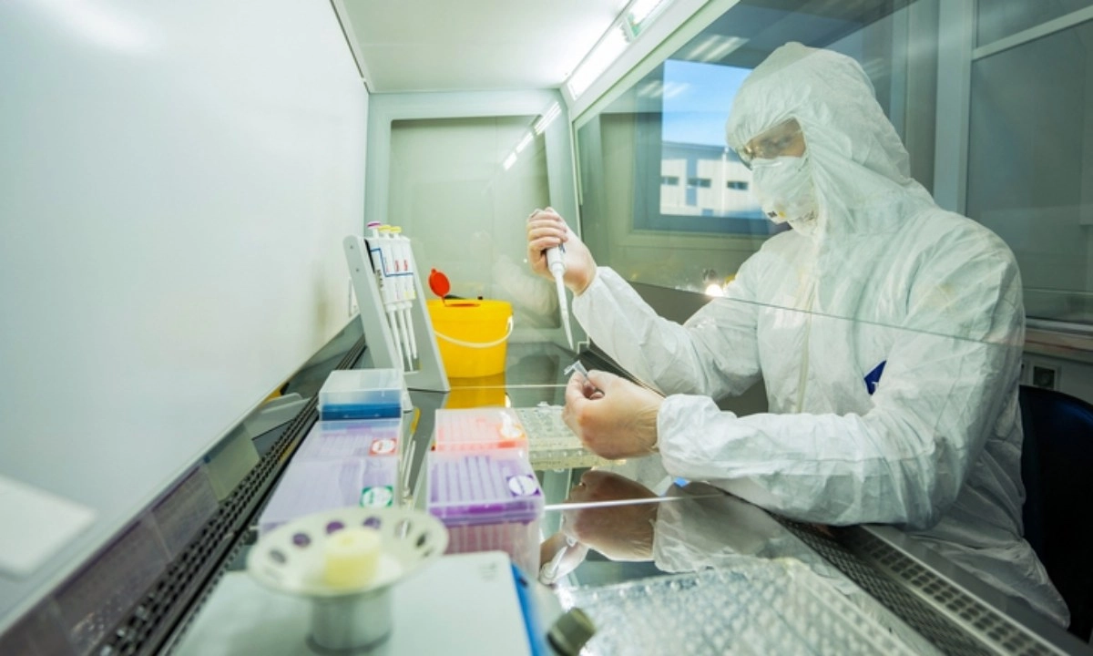 Nga thử nghiệm vắc xin ung thư mRNA cá thể hóa