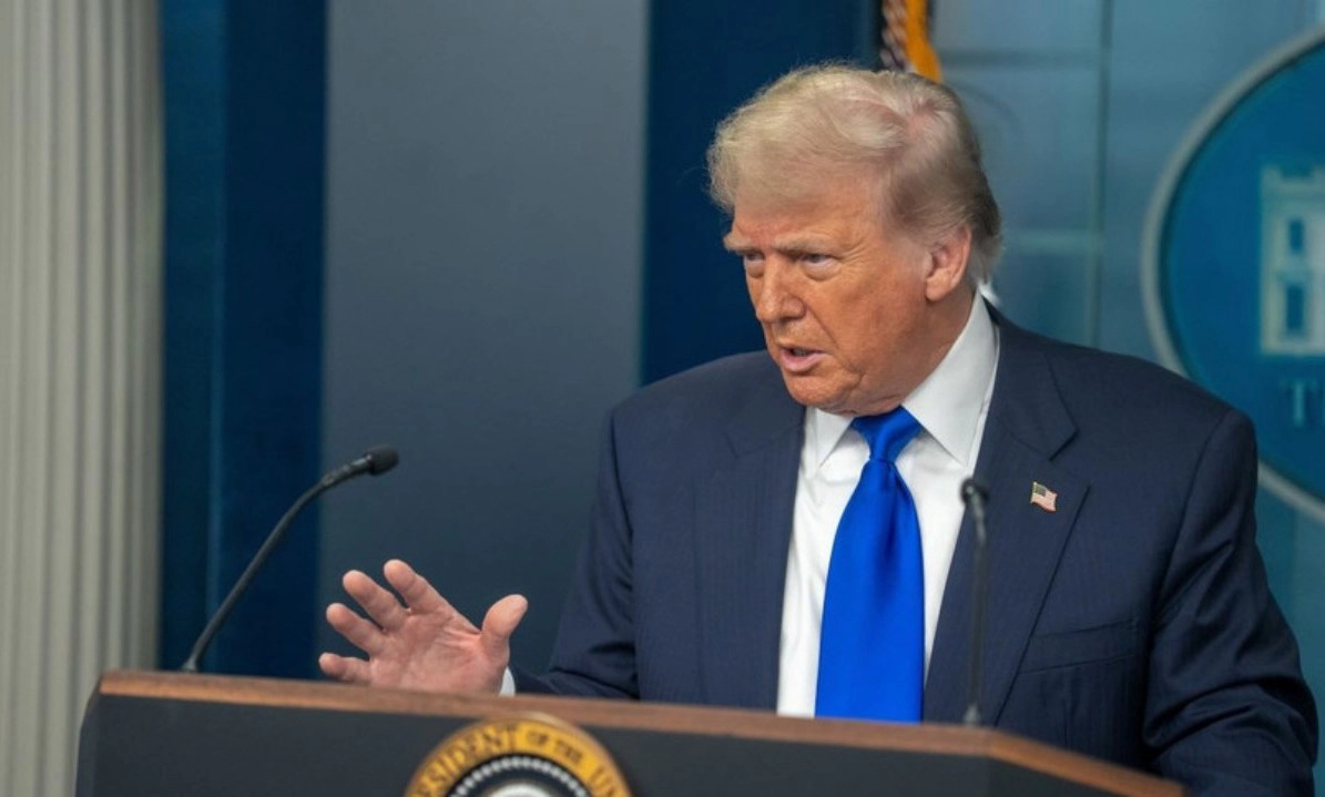 Ông Trump ký sắc lệnh AI: Washington muốn “cầm trịch”