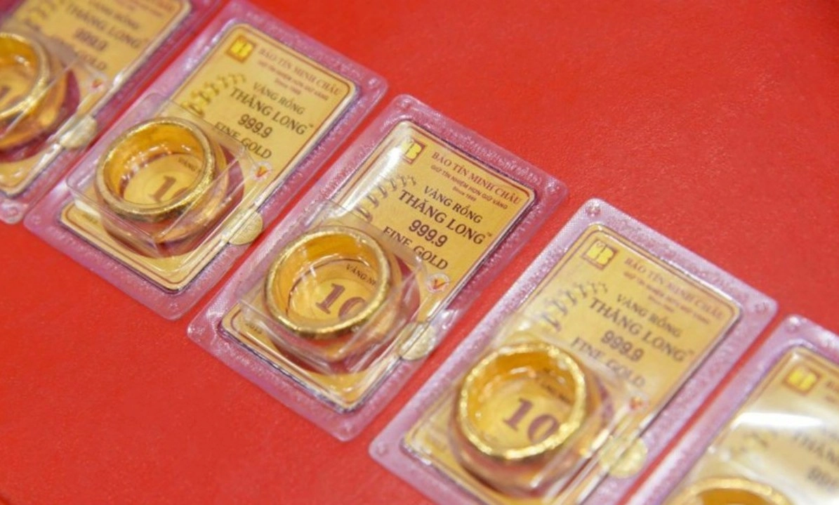 Vàng SJC lập kỷ lục 156,8 triệu đồng/lượng