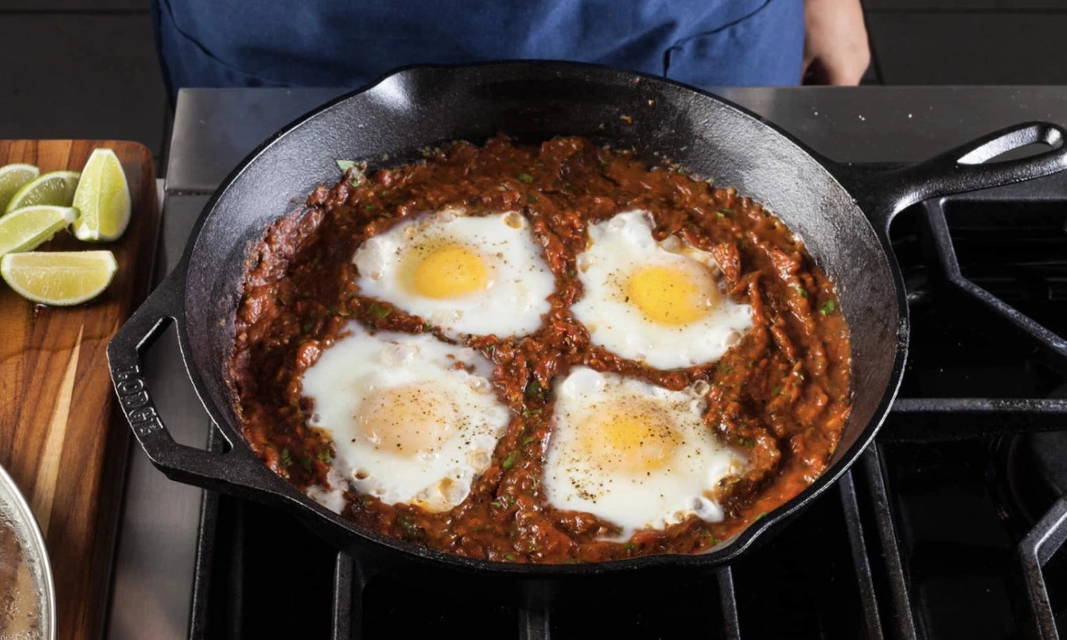 Vì sao chảo gang không hợp món chua