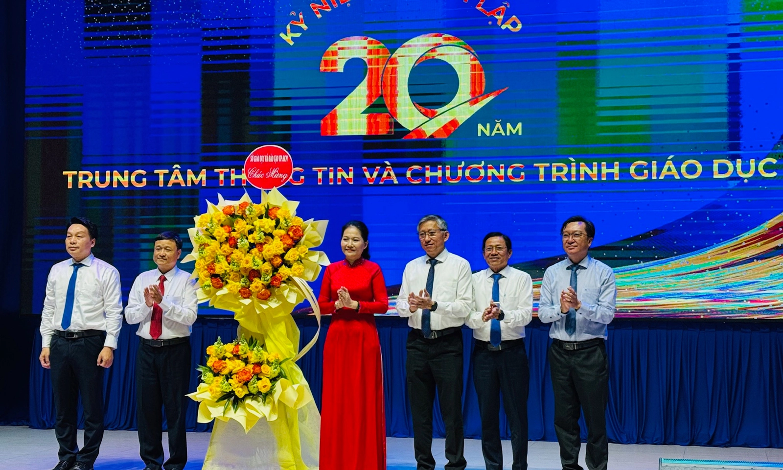 TPHCM sẽ phổ cập năng lực số và trí tuệ nhân tạo cho 100% giáo viên và học sinh