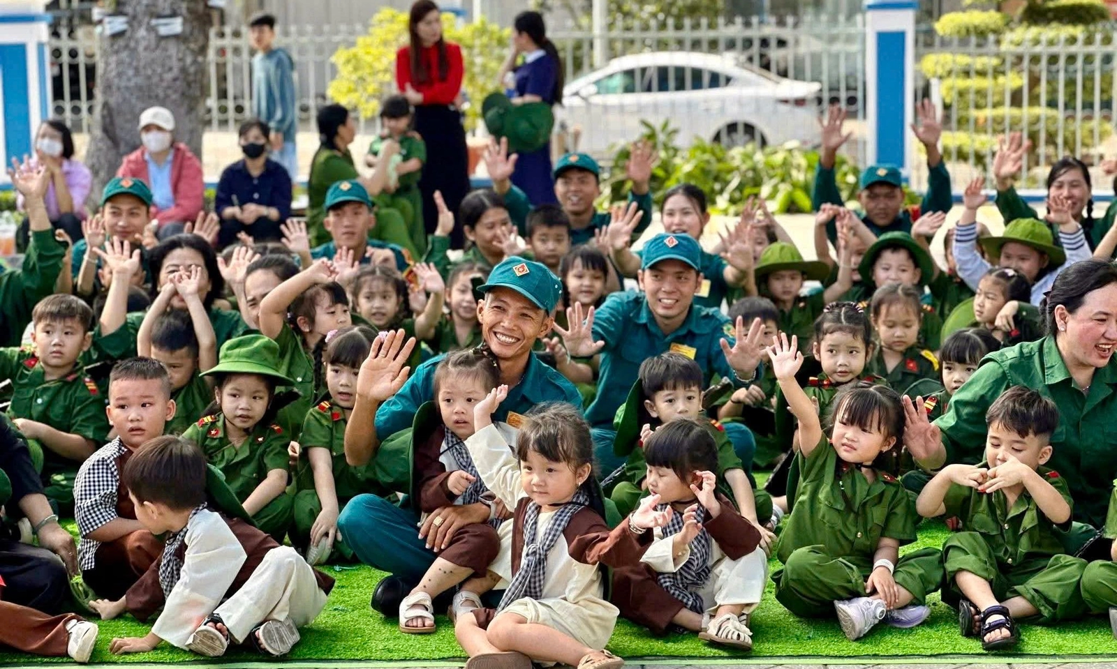 Sức trẻ trong màu áo lính