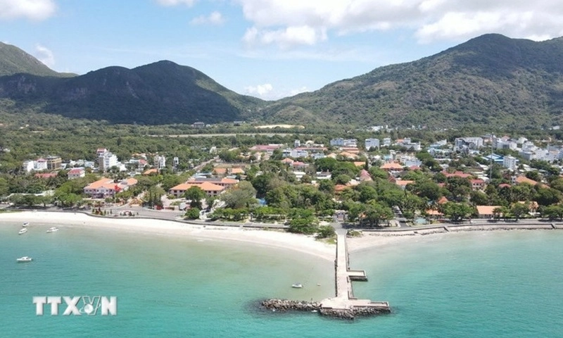 Côn Đảo đưa vào khai thác tuyến xe buýt điện đầu tiên